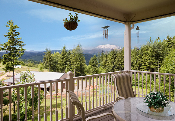client:  Pam Misner for Premiere Homes Magazine